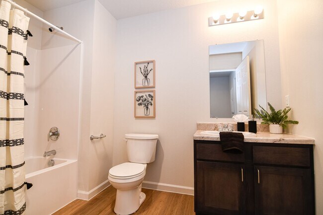 Building Photo - Gateway Cottages