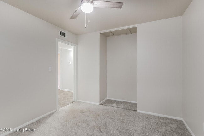 Building Photo - 10795 Millers Ln