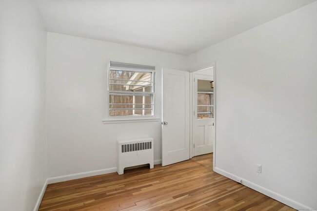 Building Photo - 132 Toll House Ln