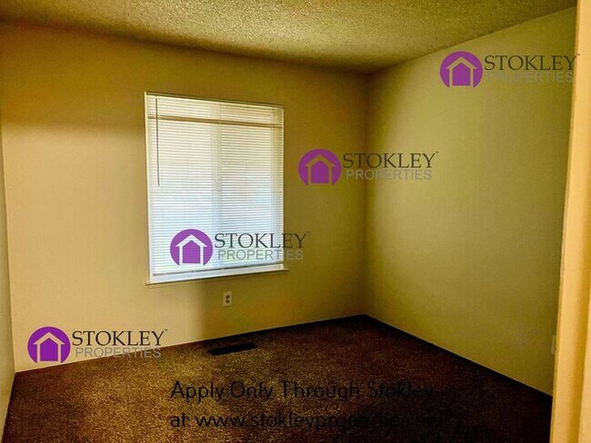 Building Photo - 580 Heather Pl