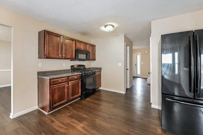 Building Photo - 4182 Arabian Way SW