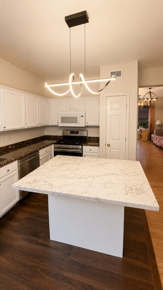 Building Photo - 46802 Lawnes Creek Ter