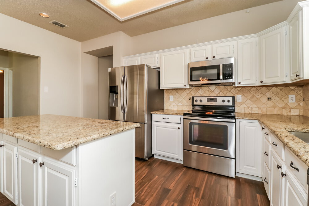 Building Photo - 8821 Pedernales Trail