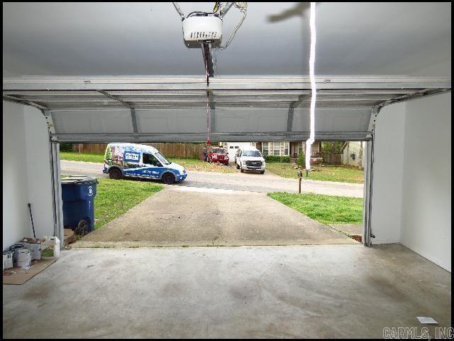Building Photo - 4 Willow Oak Loop