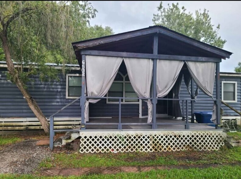 Building Photo - 6532 Mangrove Dr