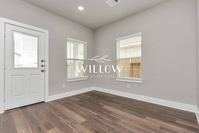 Building Photo - Spacious 4-Bedroom Home – 6 Weeks FREE Rent!