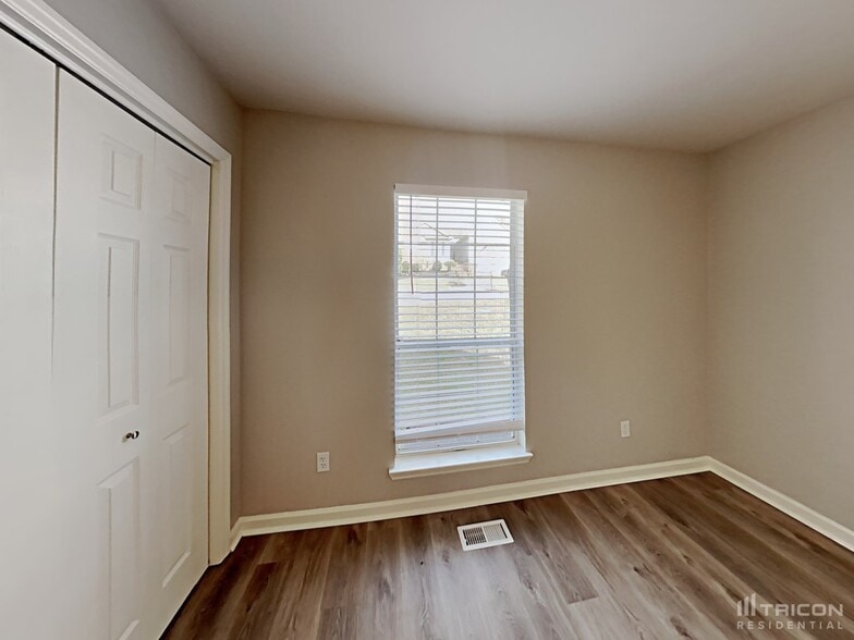 Building Photo - 1437 Aaronwood Dr