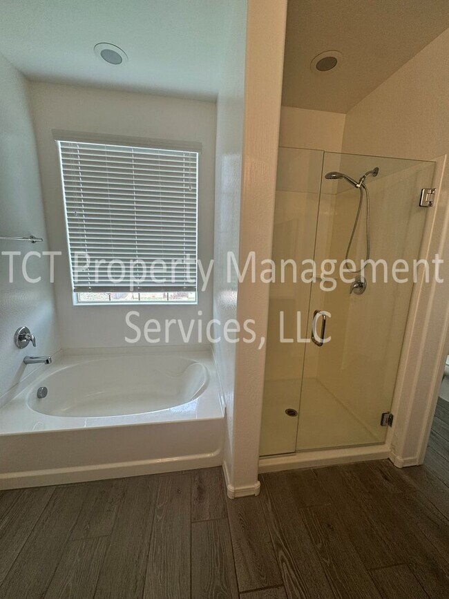 Building Photo - Beautiful Home in Spur Cross with Custom Touches