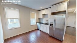 Building Photo - 10 Bayside St