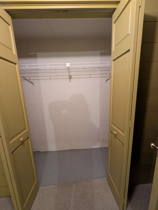 Building Photo - Beautiful 2 Bedroom House