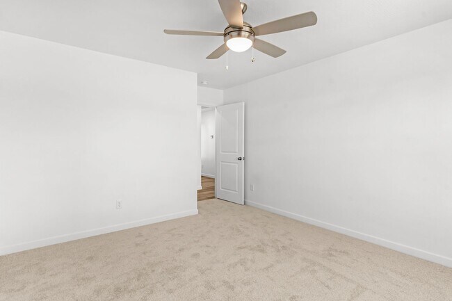 Building Photo - 804 S Lambert Cir