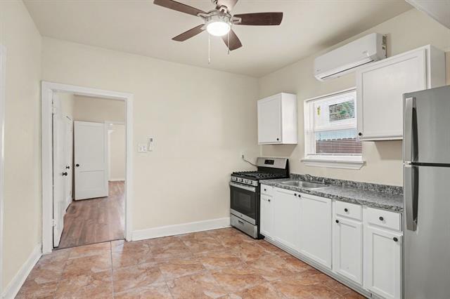 Building Photo - 4805 Belmont Ave