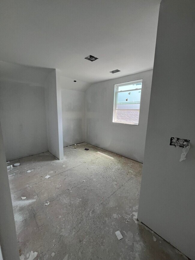 Building Photo - 145 Bill Perkins Ln