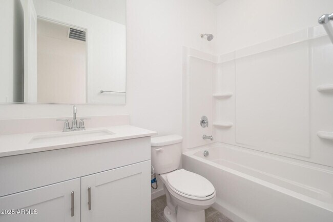 Building Photo - 17305 W Sanna St