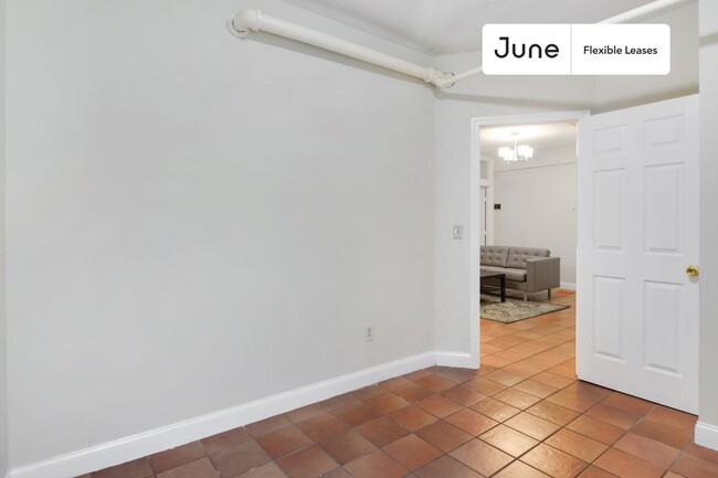 Building Photo - 27 Egremont Rd