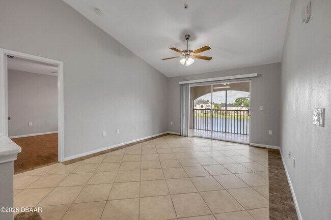 Building Photo - 940 Village Trail