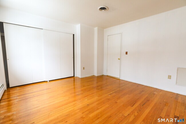 Building Photo - 1 Camelot Dr