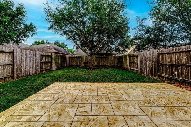Building Photo - 24522 Folkstone Cir