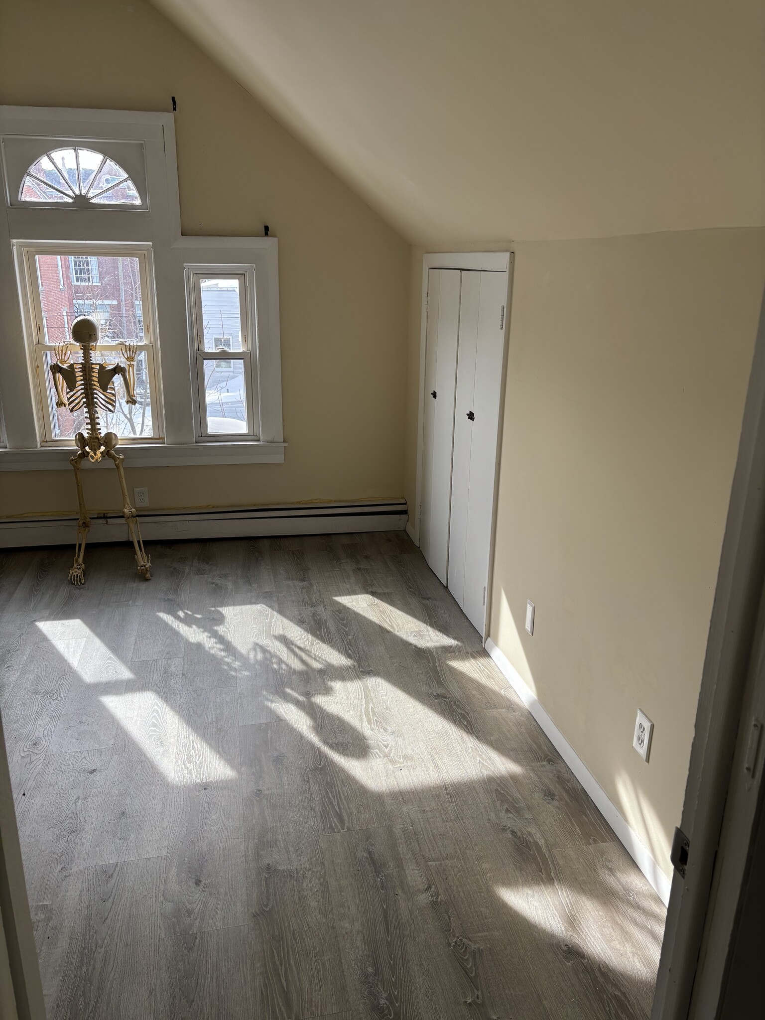 Building Photo - 17 Pearl St