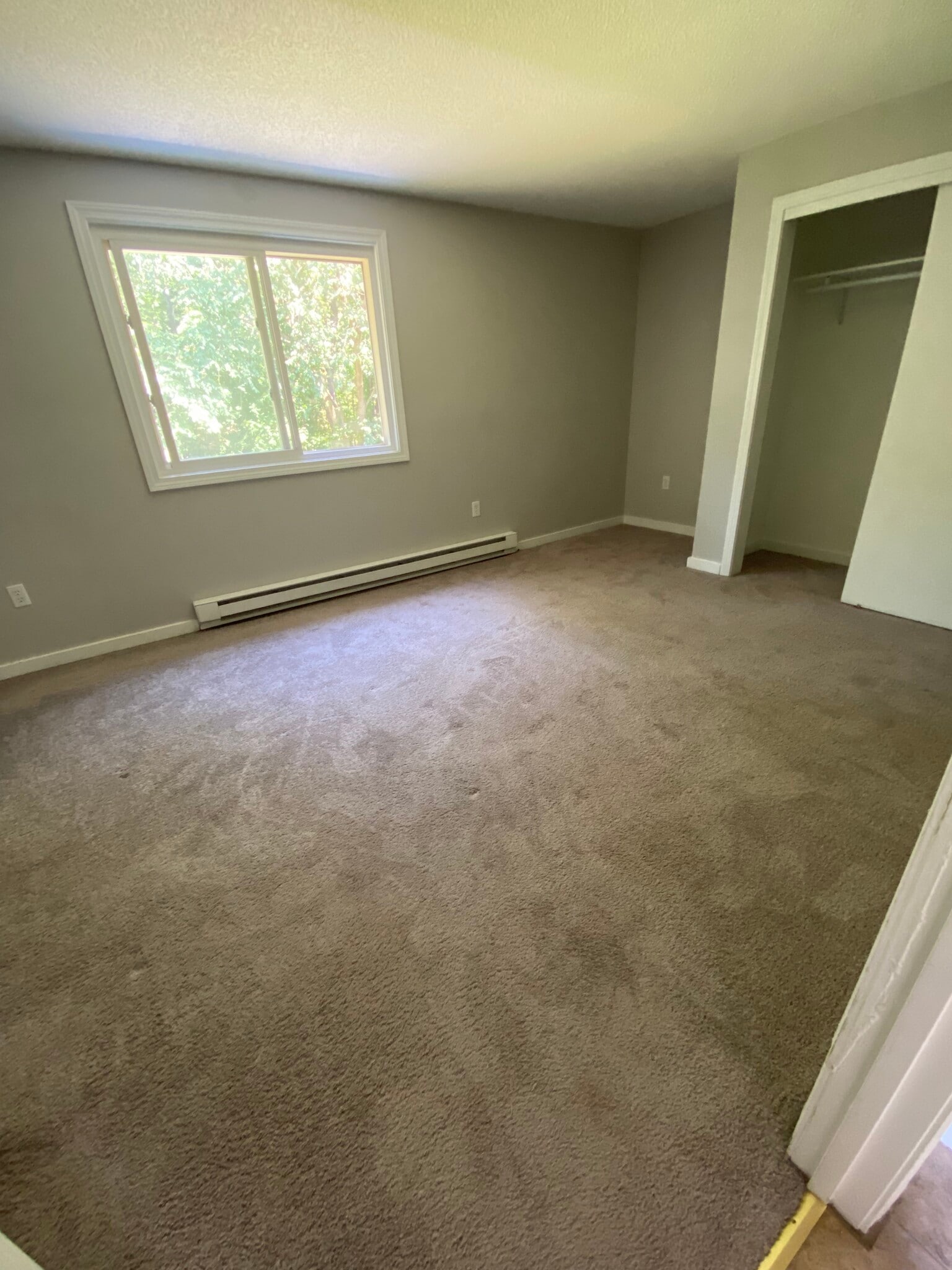 Large Primary Bedroom - 250 Union St