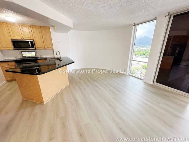Building Photo - 1212 Nuuanu Ave