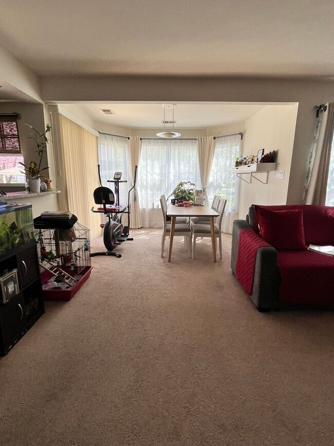 Building Photo - 2 Bed 2 Bath Condo in Council Rock School ...