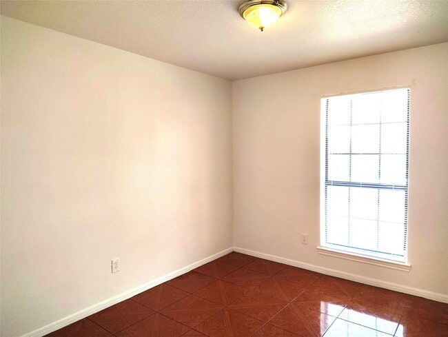 Building Photo - 13835 Purplemartin St