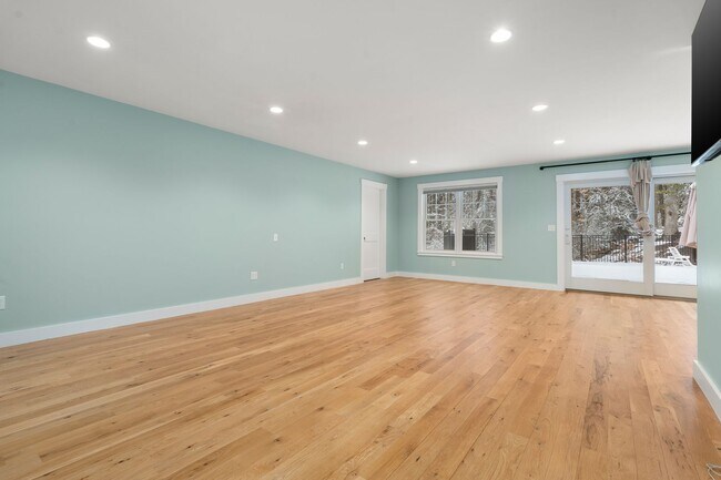 Building Photo - Keystone