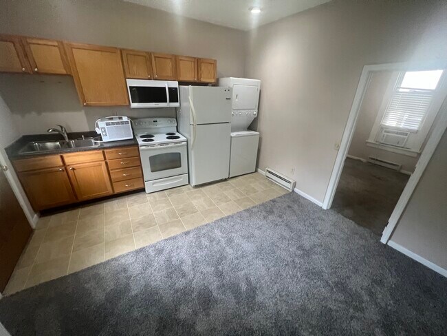 Building Photo - 124 High St