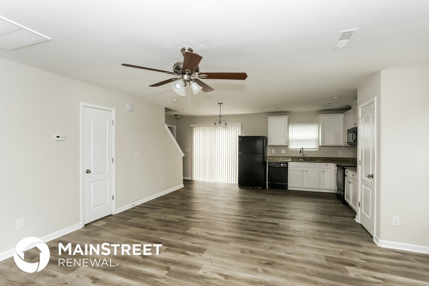 Building Photo - 16104 Preston Knoll Ln