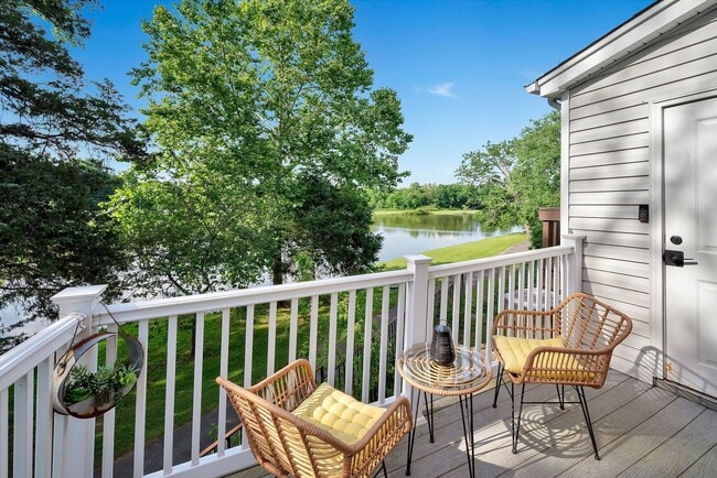Building Photo - 412 Flintlock Ct