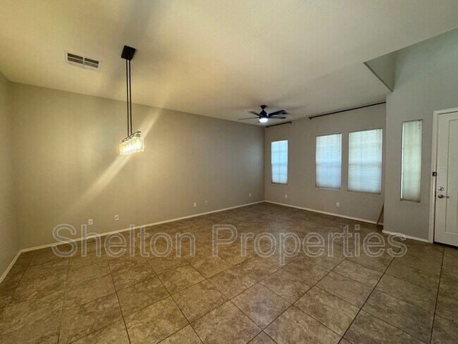 Building Photo - 21163 W Sunrise Ln