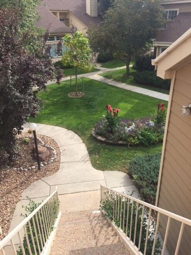 Building Photo - Bright Two Bedroom Condo at Powderhorn