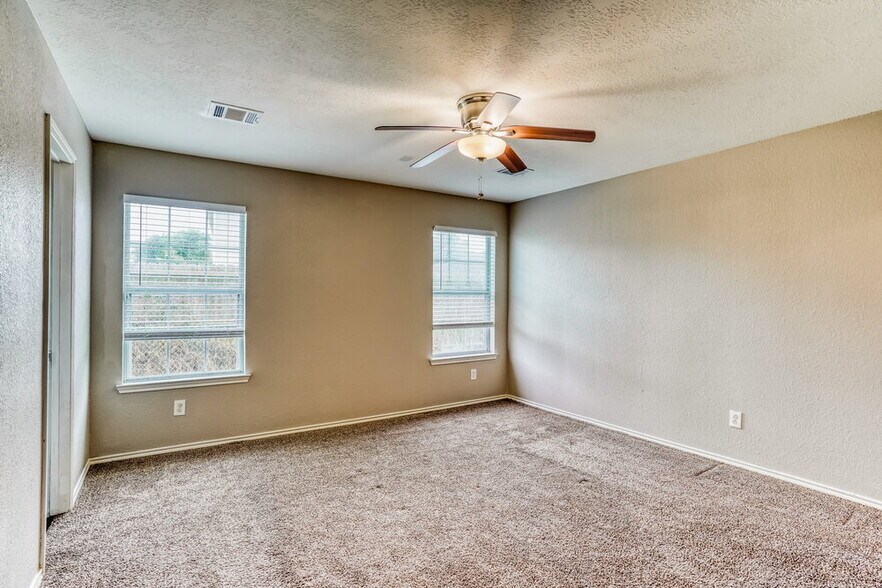 Building Photo - 20619 Tayman Oaks Dr