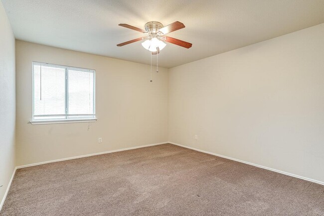 Building Photo - 3237 Arroyo Bluff Ln