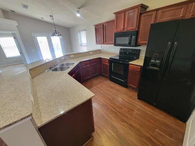 Building Photo - 1930 Catline Cir