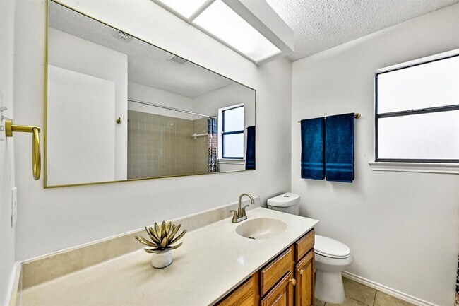 Building Photo - 7403 Dallas Dr
