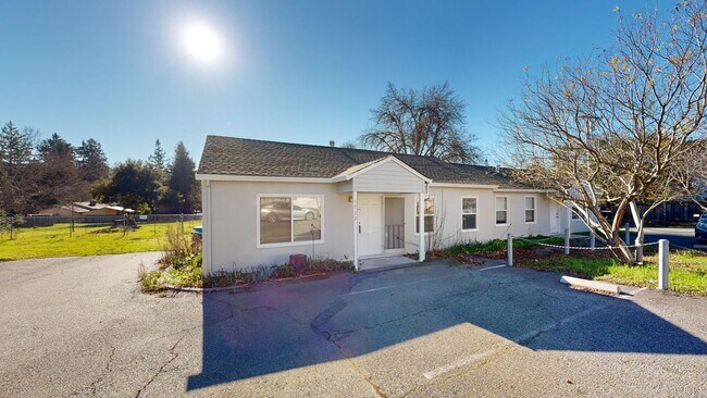 Building Photo - 4920-4922 Sonoma Highway
