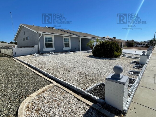 Building Photo - 55+ Community Gem: Open Floor Plan, Large Backyard & Clubhouse Amenities