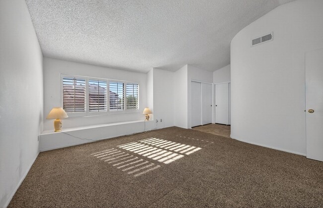 Building Photo - 3-Bedroom 2-Story Redlands Home with Big Backyard