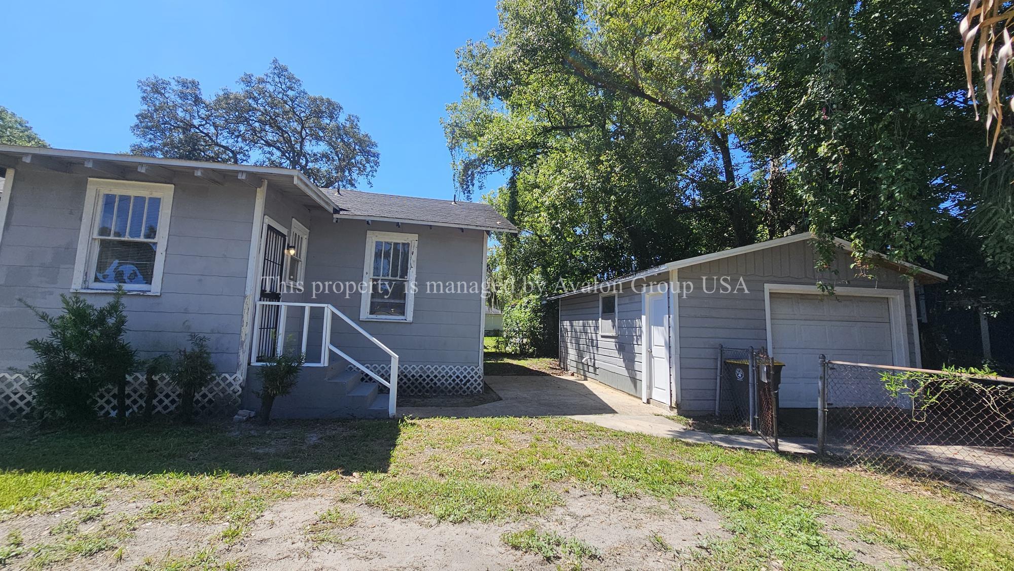 Building Photo - 6510 Avalon St