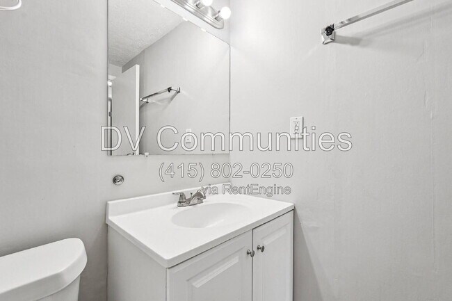 Building Photo - 3531 Tewksbury Dr SW