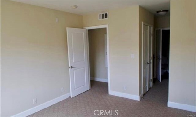 Building Photo - 10982 Roebling Ave