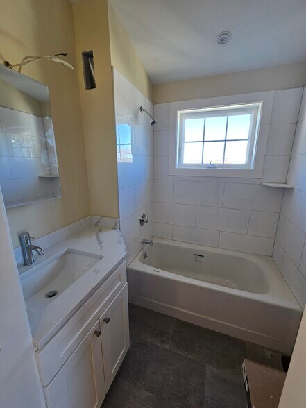 Building Photo - 3 Glenley Ter