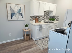 Building Photo - 960 W Moreno Ave