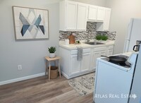 Building Photo - 960 W Moreno Ave