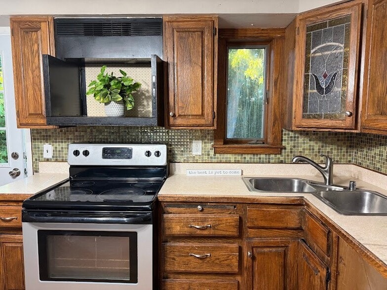 Building Photo - 4786 Hardwick Dr