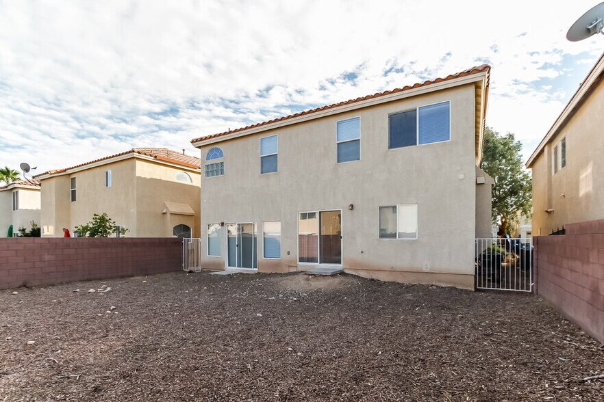 Building Photo - 6522 W Camero Ave