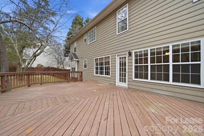 Building Photo - 2717 Bathgate Ln