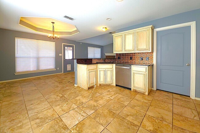 Building Photo - 3323 Mugsy Dr